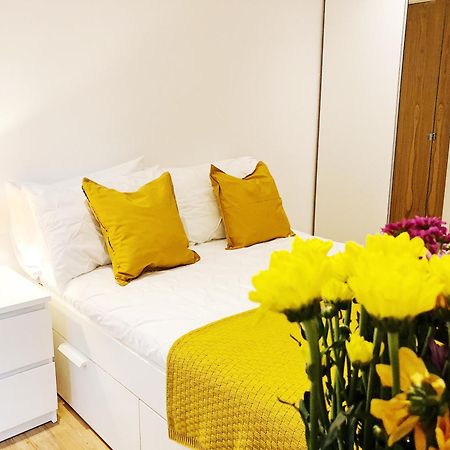 Ekhaya three Apartment Manchester Bagian luar foto