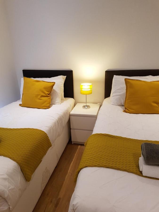 Ekhaya three Apartment Manchester Bagian luar foto