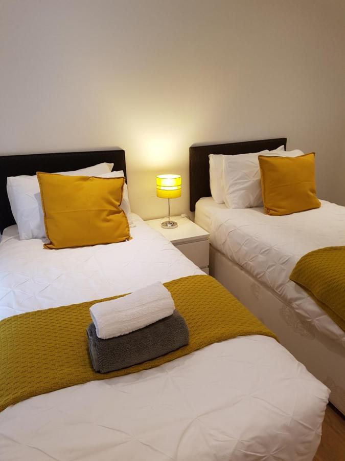 Ekhaya three Apartment Manchester Bagian luar foto