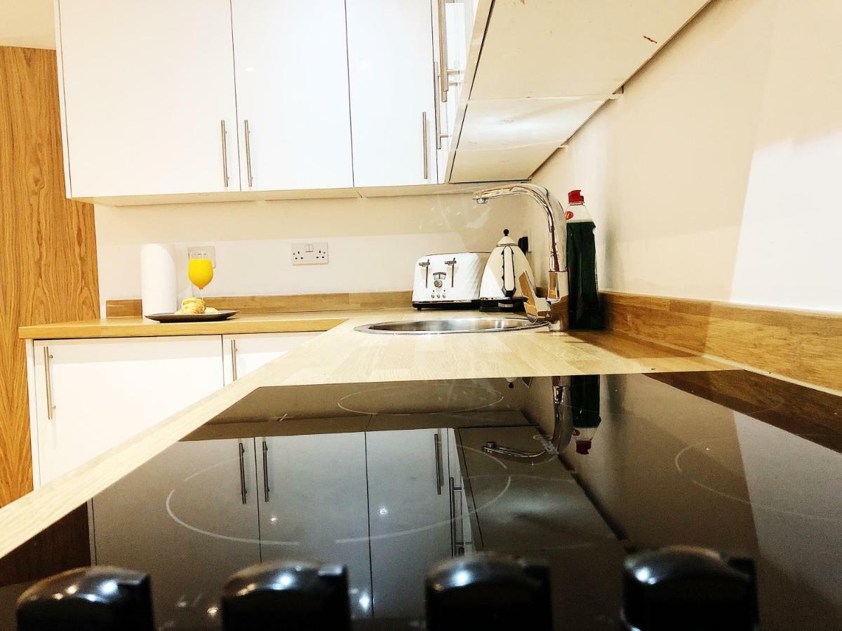 Ekhaya three Apartment Manchester Bagian luar foto