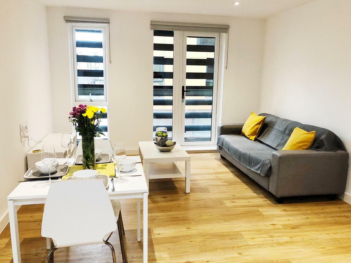 Ekhaya three Apartment Manchester Bagian luar foto