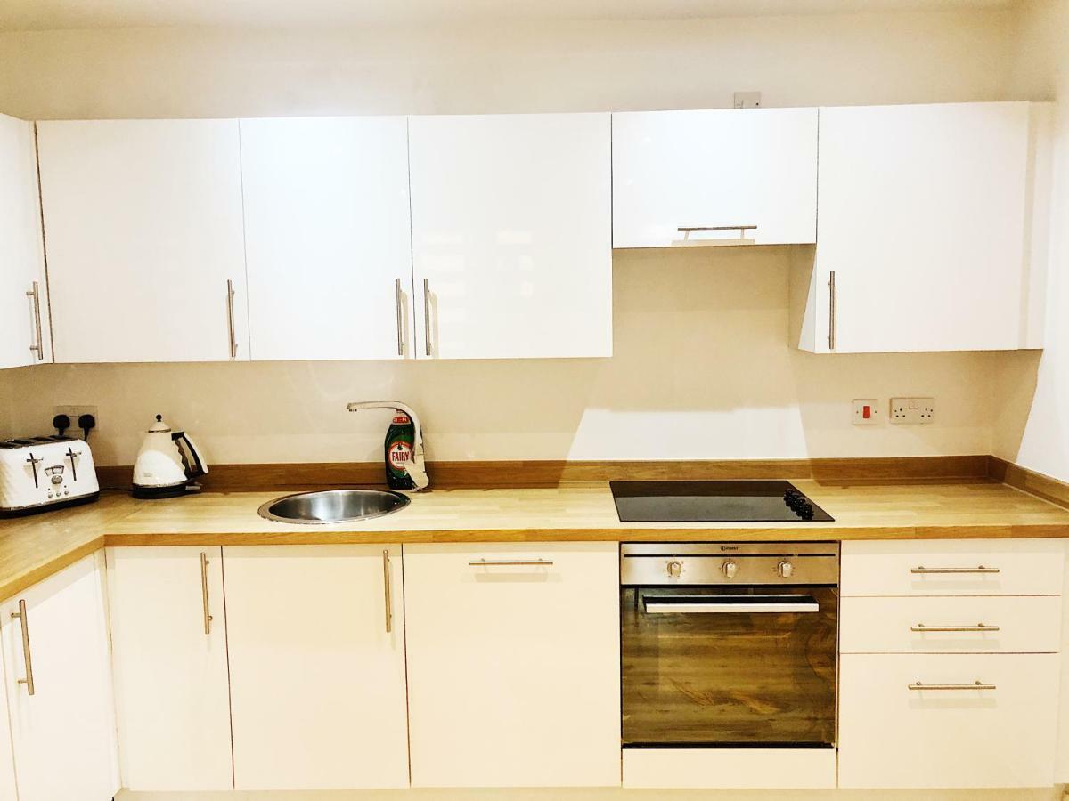 Ekhaya three Apartment Manchester Bagian luar foto
