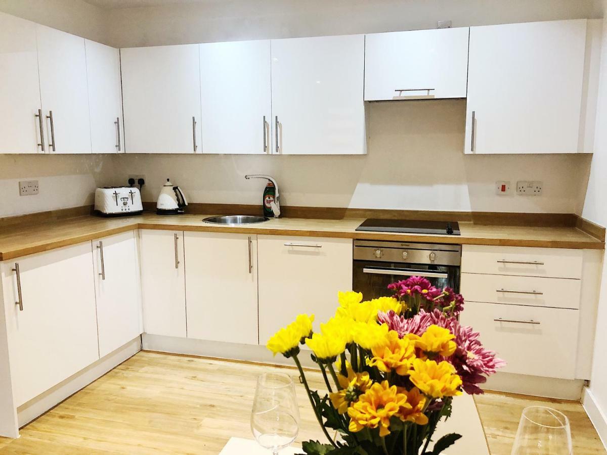 Ekhaya three Apartment Manchester Bagian luar foto