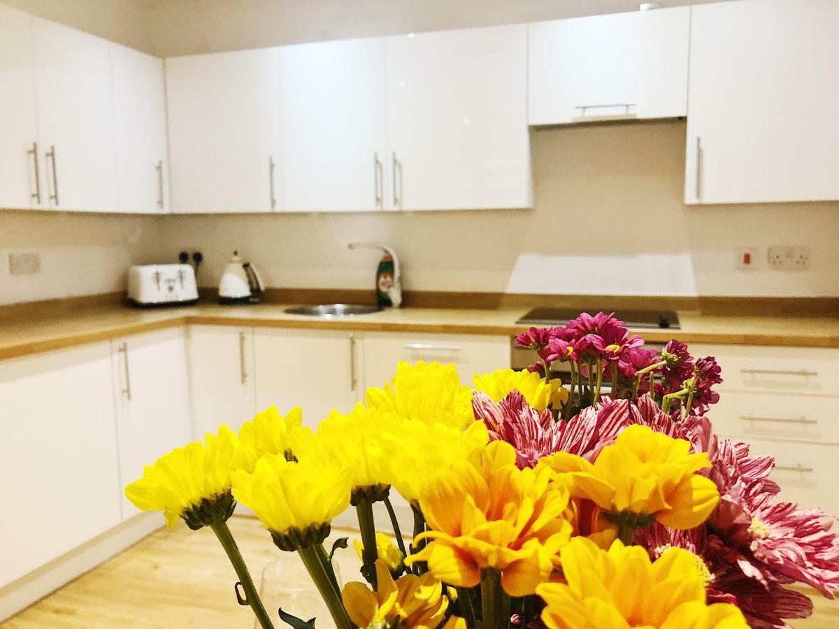 Ekhaya three Apartment Manchester Bagian luar foto