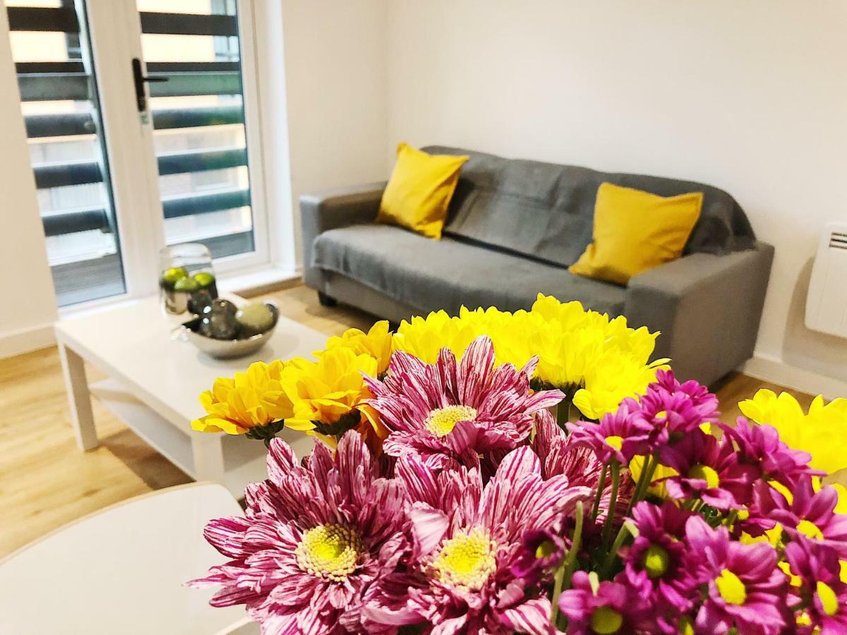 Ekhaya three Apartment Manchester Bagian luar foto