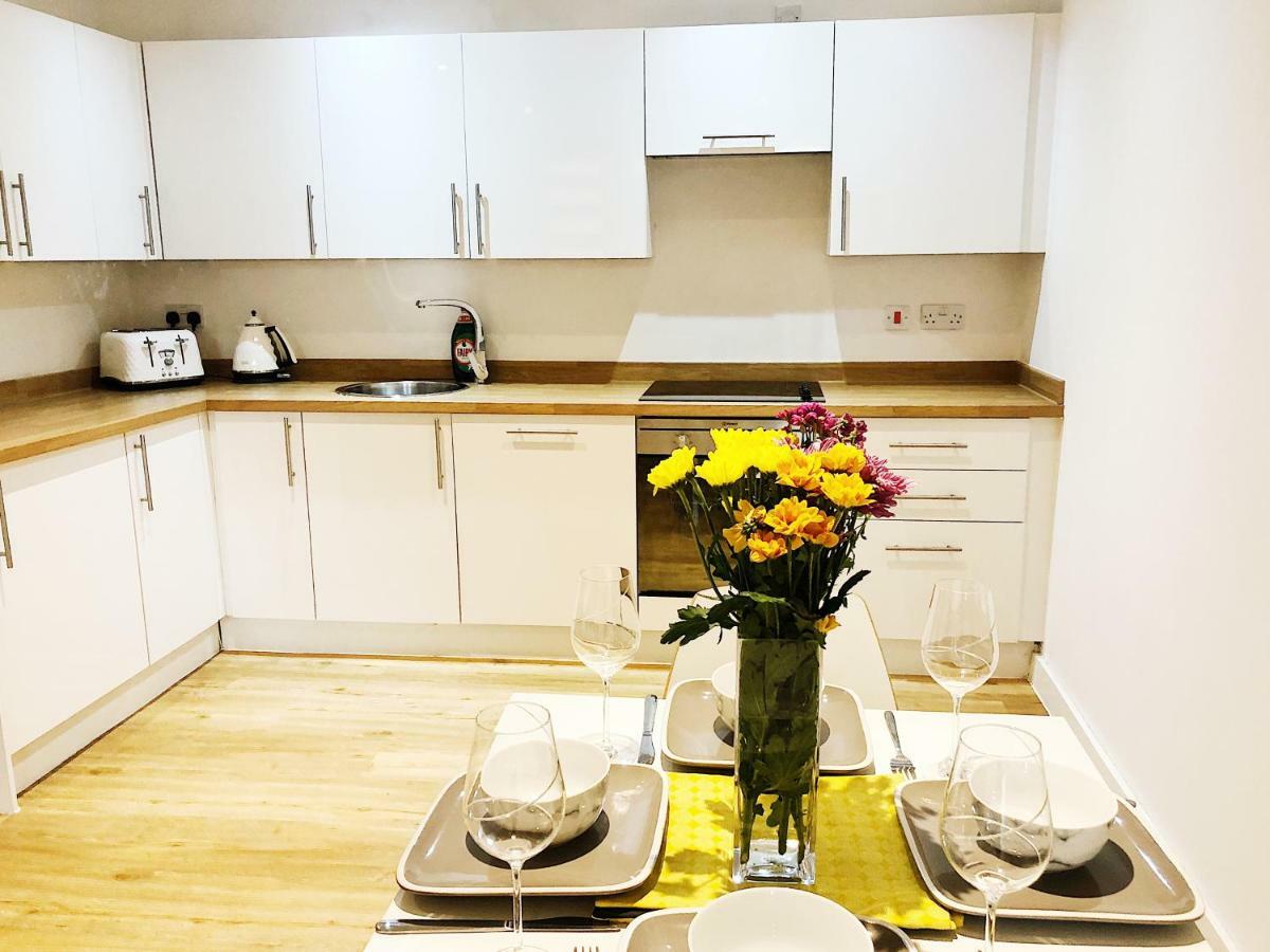 Ekhaya three Apartment Manchester Bagian luar foto