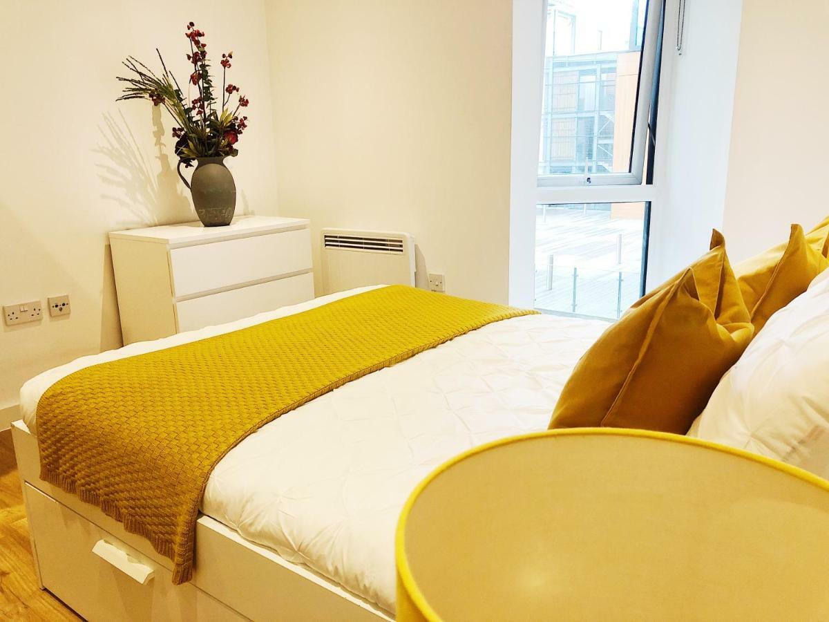Ekhaya three Apartment Manchester Bagian luar foto