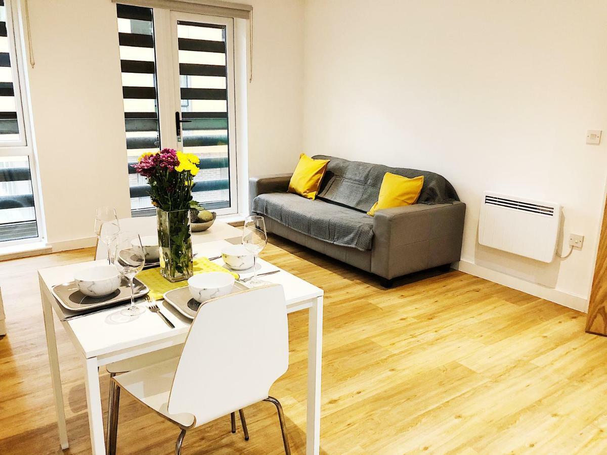 Ekhaya three Apartment Manchester Bagian luar foto